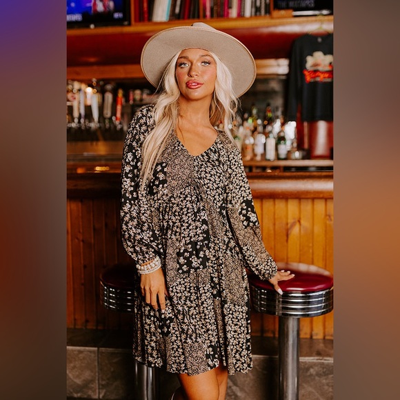 Vici Black and White Floral Dress - Picture 3 of 8